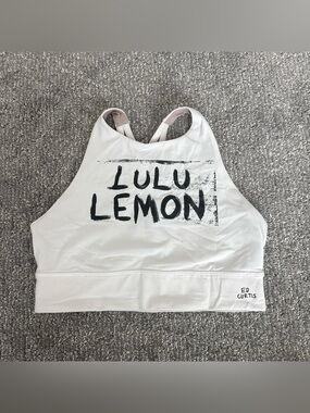 lululemon athletica White & Black Graphic Sports Bra size 8
